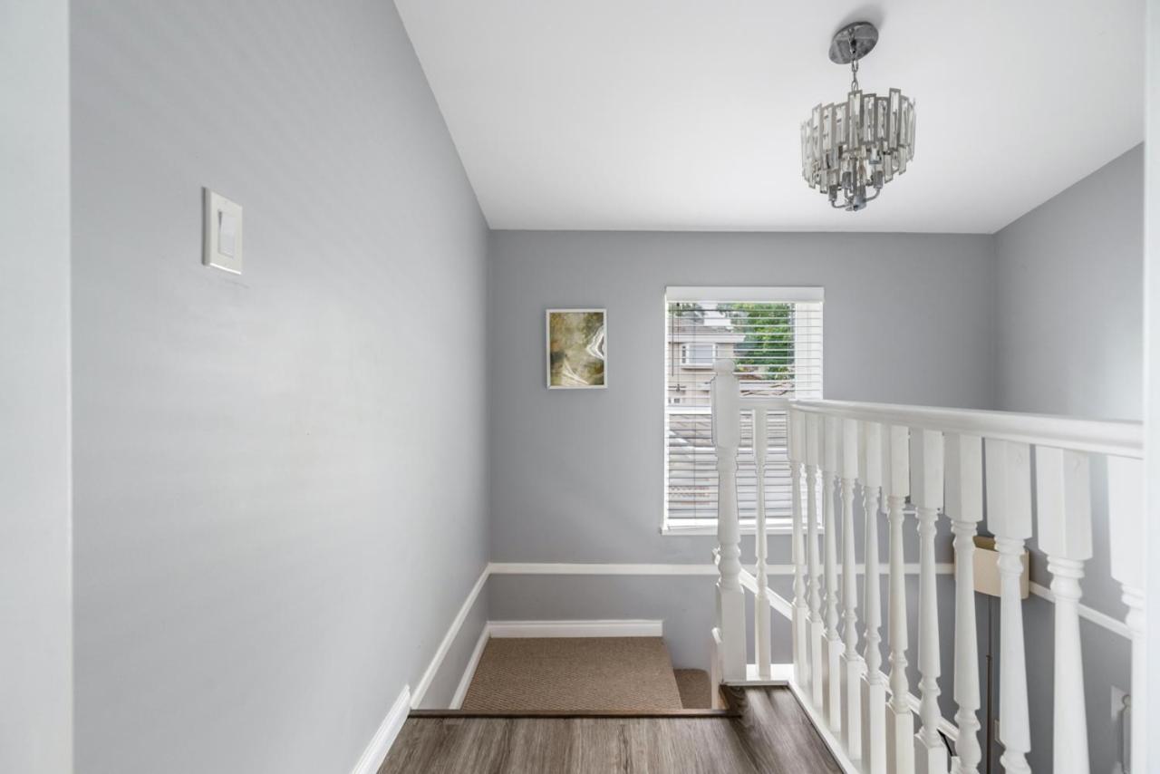 Stylish Dual Bedroom Suite In Van West Vancouver Kültér fotó